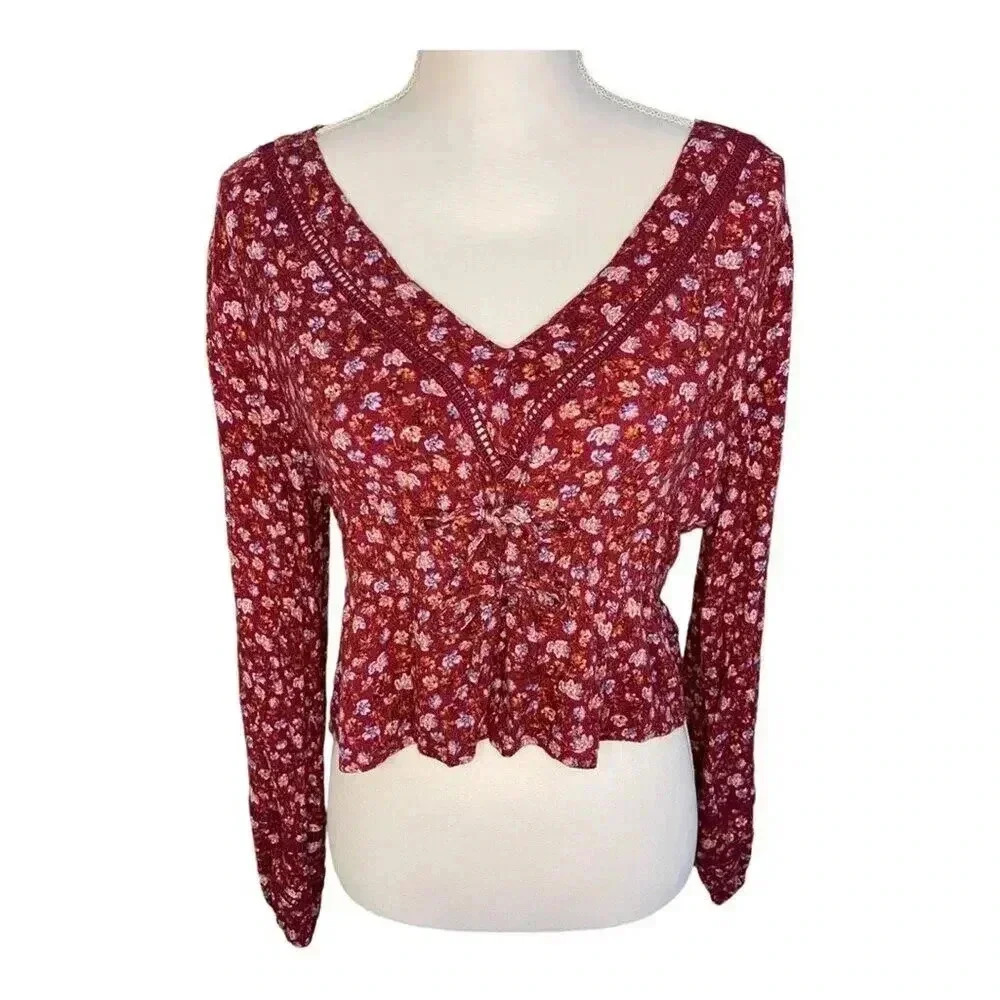 Aeropostale Size Large Country Floral Long Sleeve Cropped Top V-Neck
